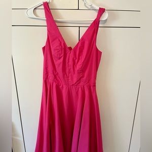 Vineyard Vines v-neck fit and flare dress, size 2, NWT